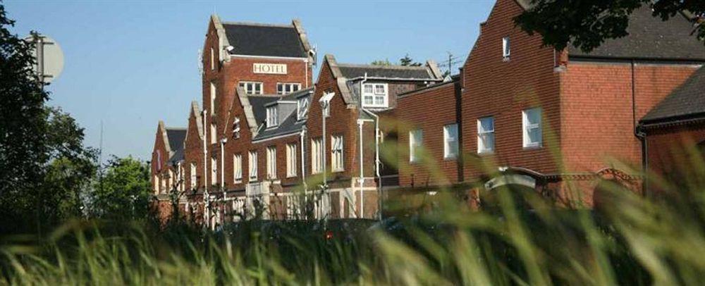 Hogs Back Hotel&Spa Farnham  Exterior foto