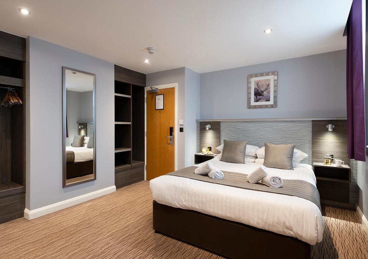 Hogs Back Hotel&Spa Farnham  Exterior foto